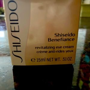 Shiseido Benefiance revitalizing eye cream 15 ml/ .51oz